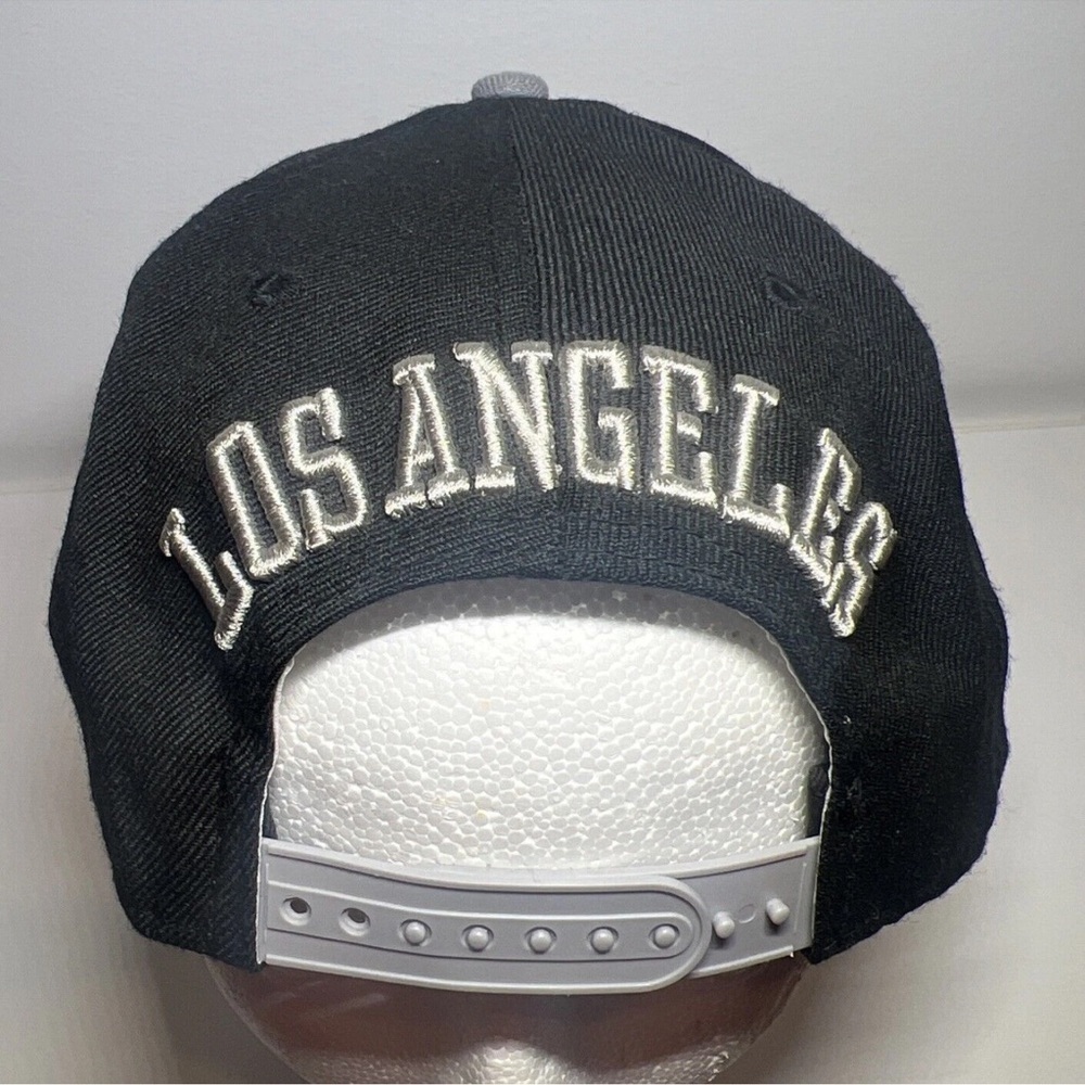 New Era Los Angeles Kings Team Embroidered Black Gray hat cap Snapback NHL - Picture 3 of 7